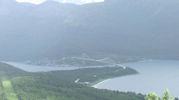 Most Rombaksbrua přes záliv Ofotfjordenu poblíž Narviku